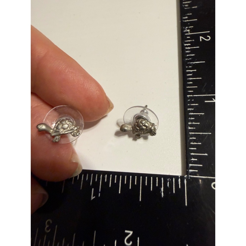 Vintage Silver Tone Sea Turtle Stud Earrings Pewter Style Nature Jewelry